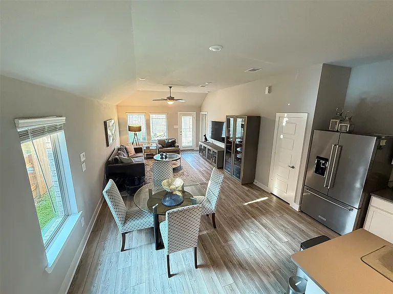 10542 Preserve Way — Photo 3