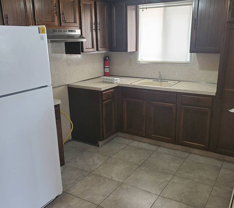 1st image of 1401 E 68th St Floor 1