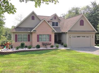 577 Bryden Ln, Weirton, WV