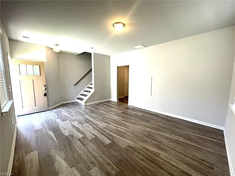 1801 Moravian Walk — Photo 4