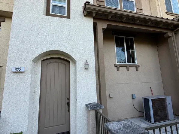 822 Mente Linda Loop, Milpitas, CA 95035