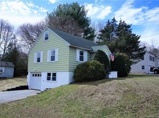 36 Kenyon Rd, Waterford, CT 06385