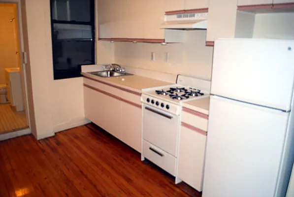 Rented by Geoffrey Stevens Realty | media 15