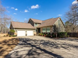 6880 Harvest Ct, Fayetteville, NC 28306