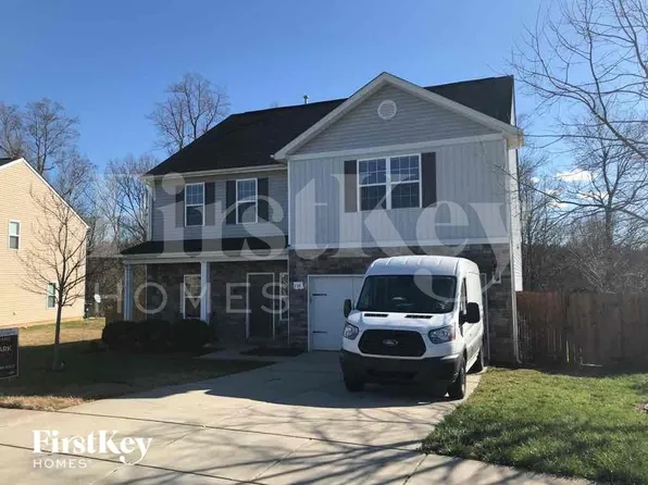 104 Greenway View Ct, Mount Holly, NC 28120