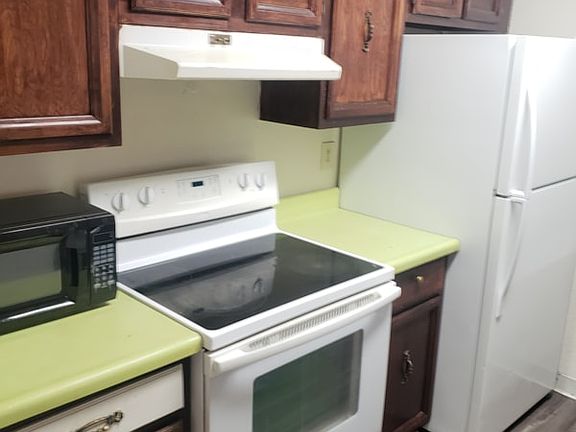 4th image of 2303 D St APT B-3