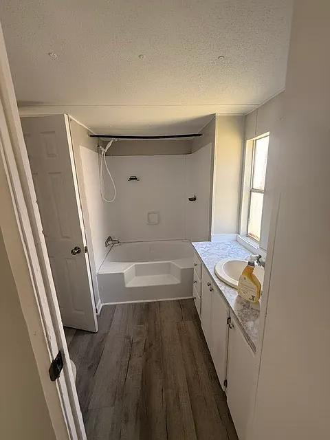 2 bed, $650 — Photo 3