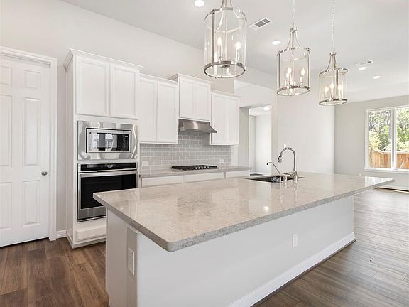 4th image of 5815 Vineyard Creek Ln