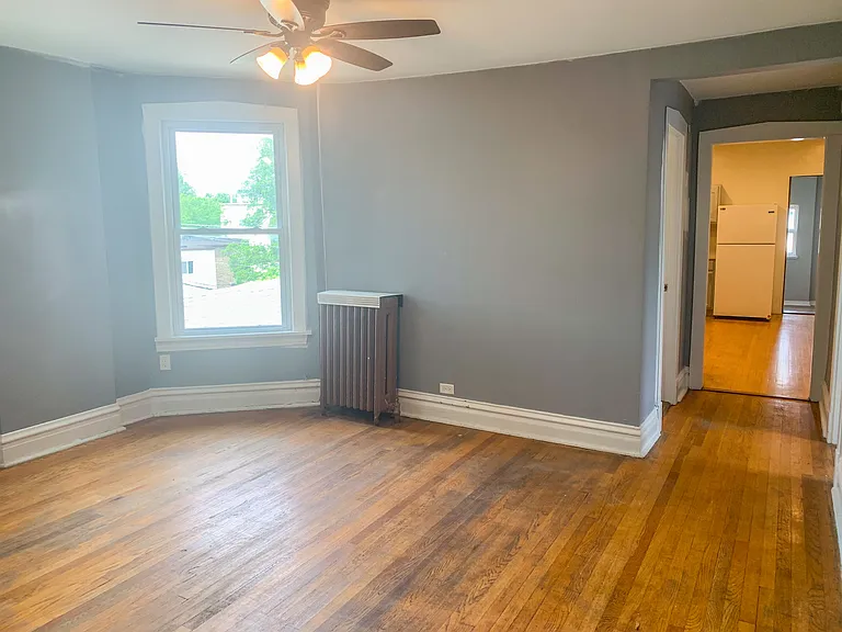 1940 W Eddy St #3 — Photo 8