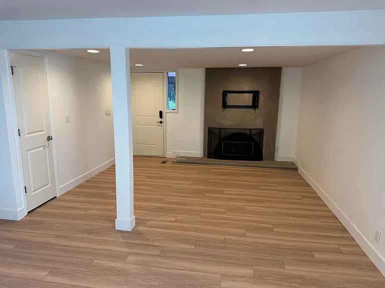 1825 S Foothill Dr — Photo 6