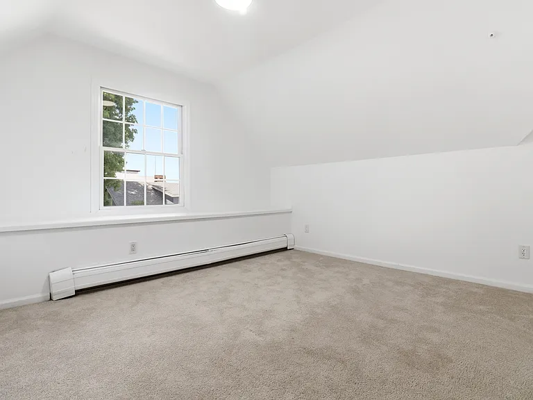 519 Summit Ave — Photo 24