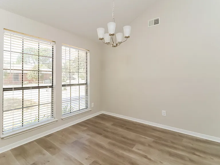 6503 Rockland Dr — Photo 6