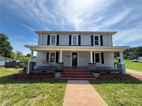 211 N Bridge St, Eden, NC 27288