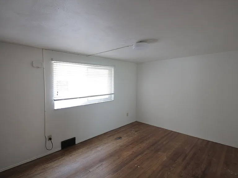 404 South Ave #B — Photo 9