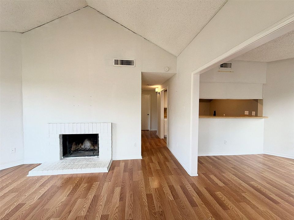 1st image of 10156 Waterstone Dr