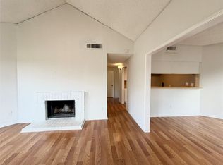 10156 Waterstone Dr, Houston, TX 77042