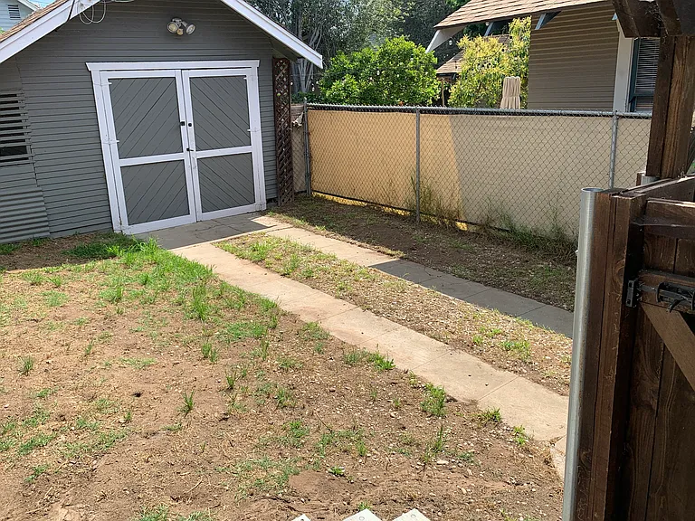 3901 Goldfinch St — Photo 27