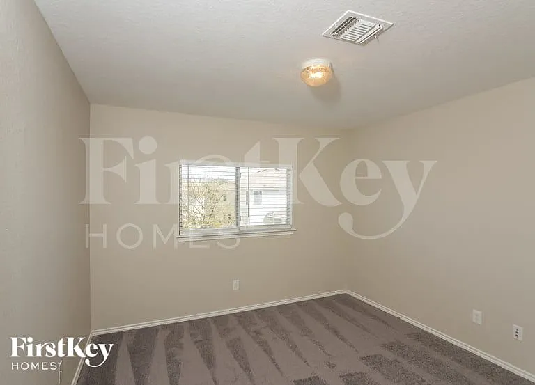 8815 Golden Eye — Photo 11