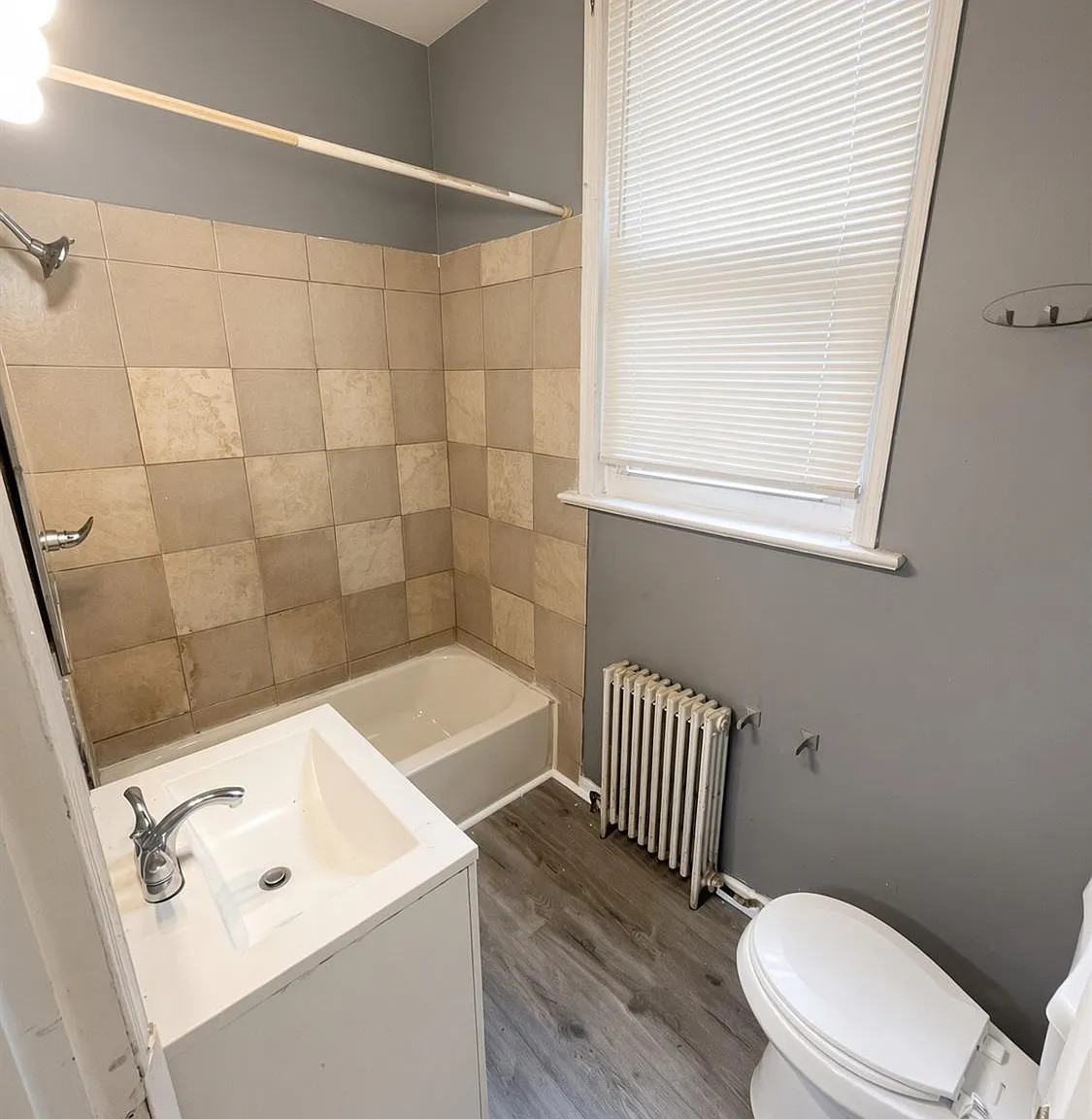 1 bed, 1.0 bath, $1,600 — Photo 3