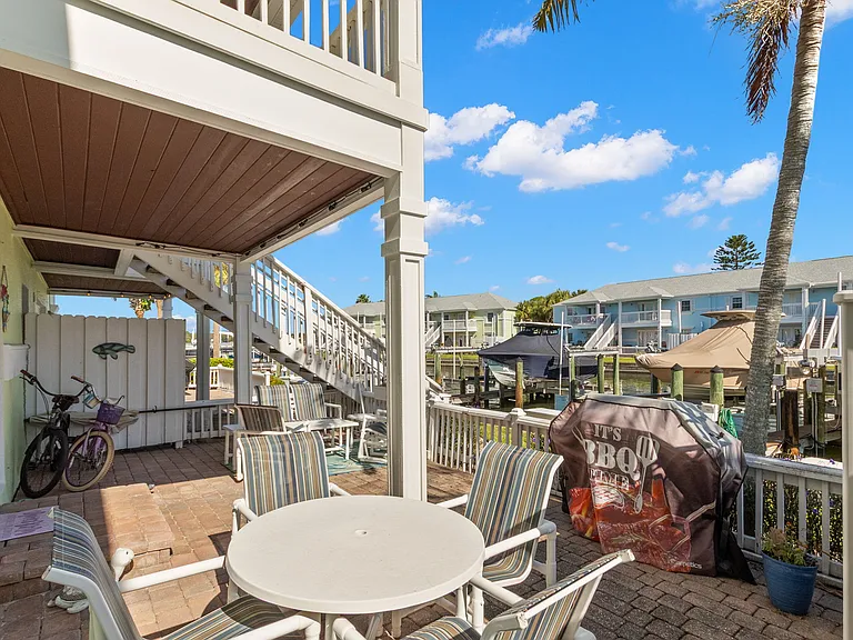 5243 Beach Dr SE #B — Photo 19