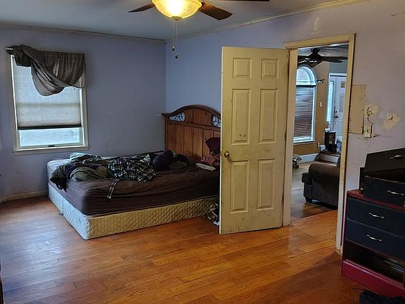 4th image of 4945 Deer Path Dr