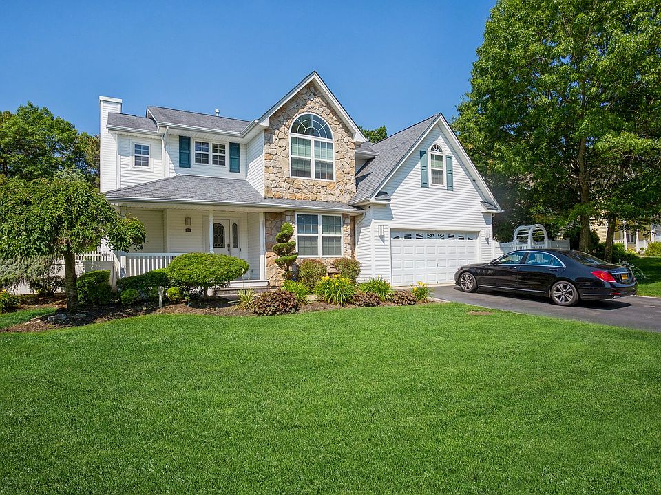 1st image of 24 Tuthill Creek Dr