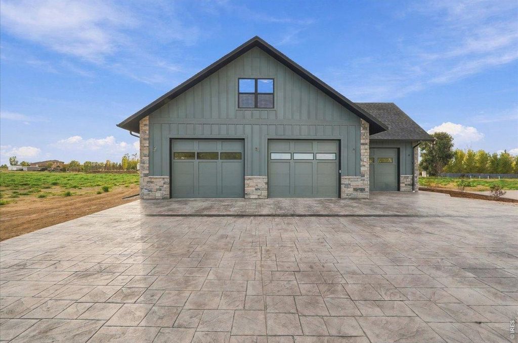 1836 E State Highway 60