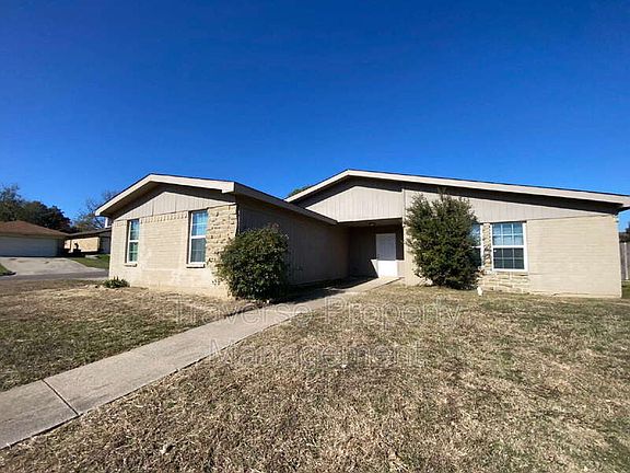 3rd image of 6928 Alexandria Ct