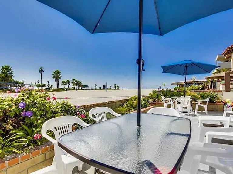 2645 Ocean Front Walk — Photo 70