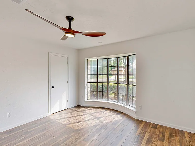 3965 Singleleaf Ln — Photo 9