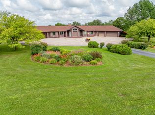 2218 N John Wayne Dr, Winterset, IA 50273