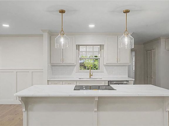 4th image of 115 Devonwood Dr