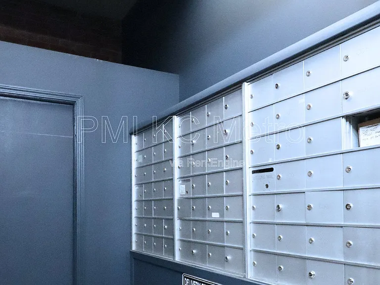 200 Main St #310 — Photo 38