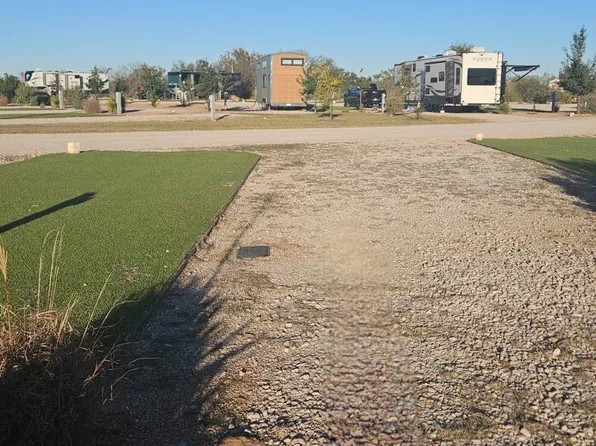 4584 E Us Highway 290 #248, Fredericksburg, TX 78624