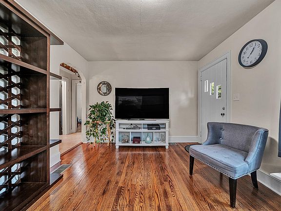 5th image of 1119 Gearhart Rd SE