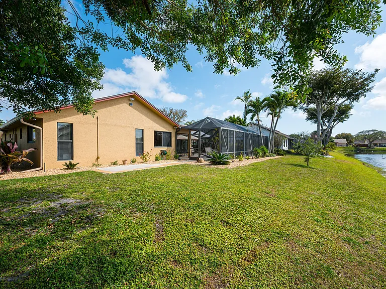 3250 Lakeview Blvd — Photo 26