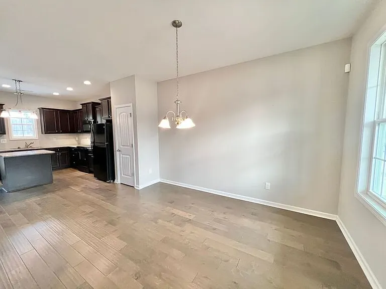 74 Griffith Pl — Photo 5