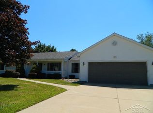 8915 Valleyview Ct, Saginaw, MI