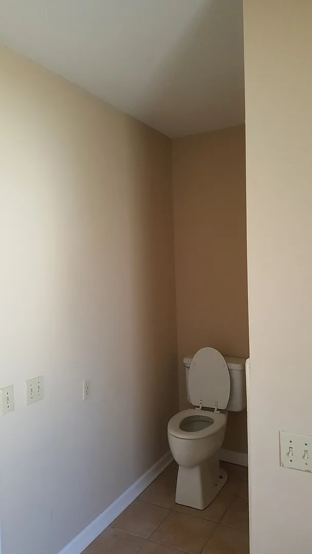 Large 2 bed 2 Bath — Photo 4