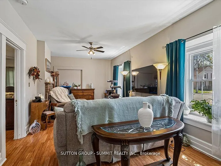 155 1/2 Lake St #MAIN — Photo 29