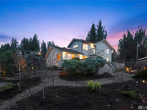 4th image of 4048 Young Hill Ln SE