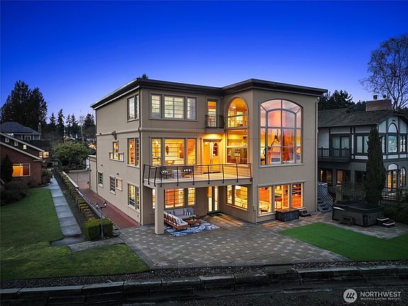 2nd image of 4701 NE Shore Place