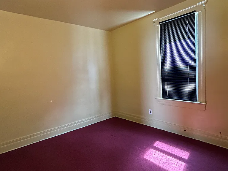 2258 Evaline St — Photo 5