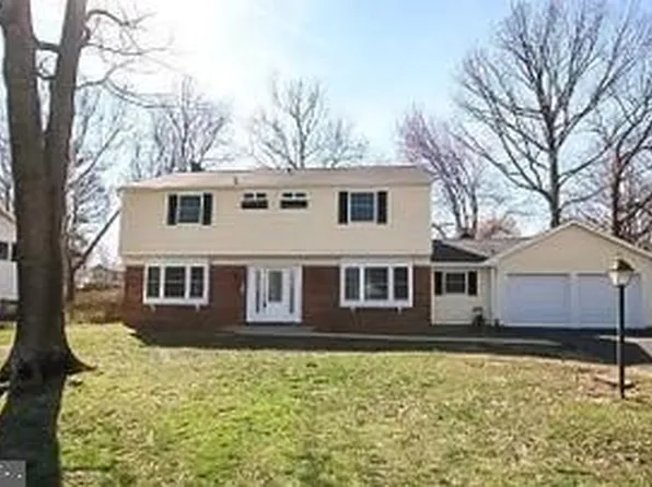 13145 Melville Ln, Fairfax, VA 22033