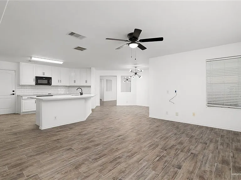 4104 Petunia Ave — Photo 6