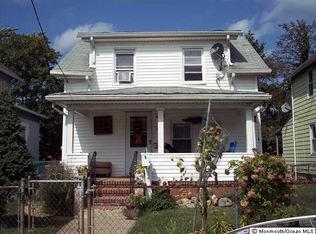 16 Bank St, Red Bank, NJ 07701