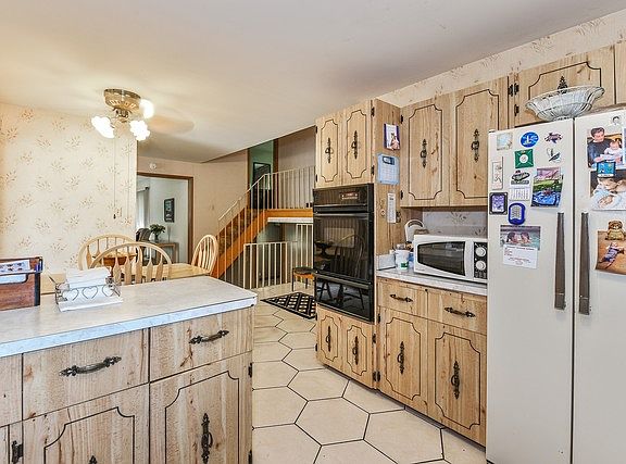 3rd image of 5547 Ann Marie Ln