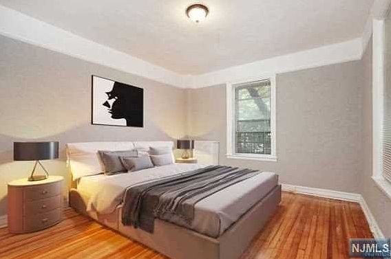2nd image of 250 Broad Ave APT 2B