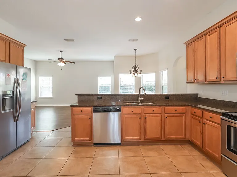 1709 N Cappero Dr — Photo 6