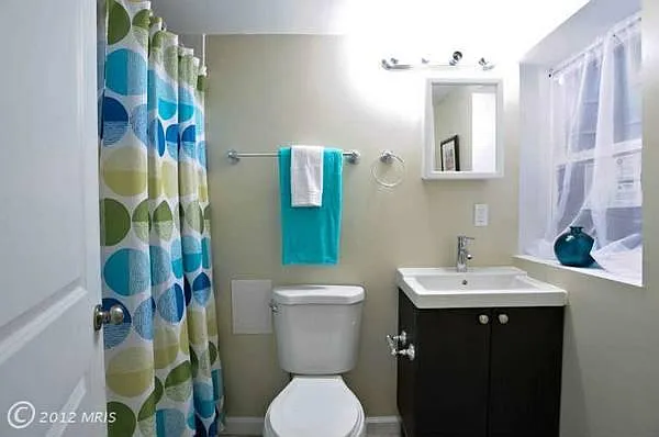 606 Harvard St NW #B — Photo 6